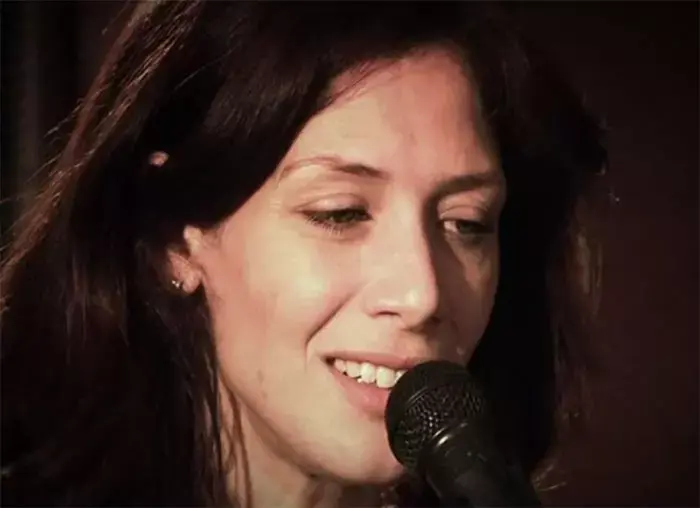 סופי צדקה - "בגלל שנגעו בי עיניך"