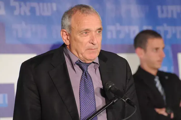אהרונוביץ' זועם על דרישת ברק לקיצוצים במשטרה