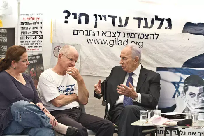 שליט לרה"מ: "קיימו דיון על גלעד או שנפנה לבג"ץ"