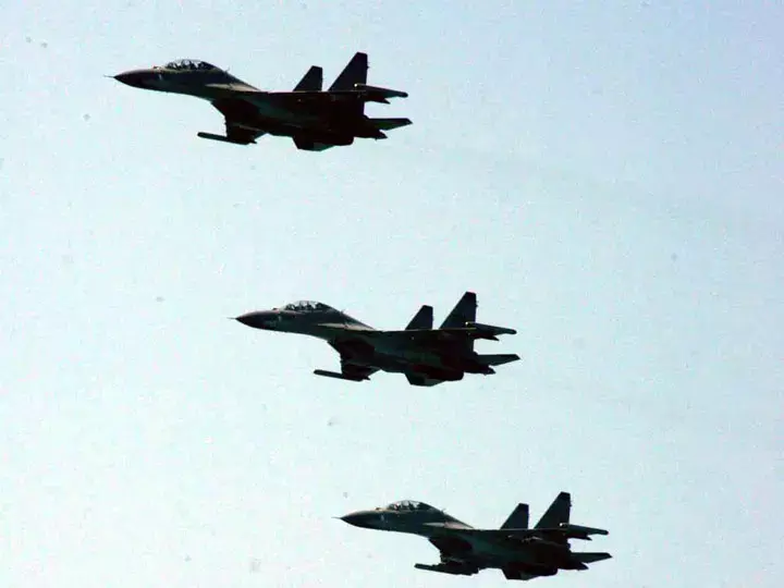 דיווח בסין: טיסת ניסוי נוספת למטוס החמקן J-20