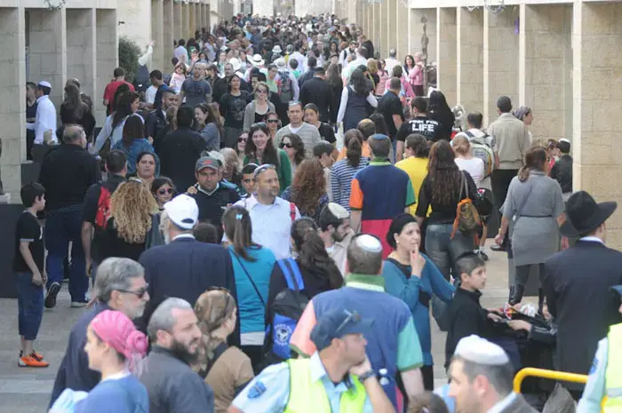 צפו: המוני ישראל צבאו על ירושלים הבנויה