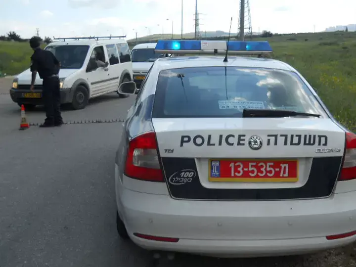 אש נורתה לעבר שוטרים בעילוט, מצוד אחר היורים