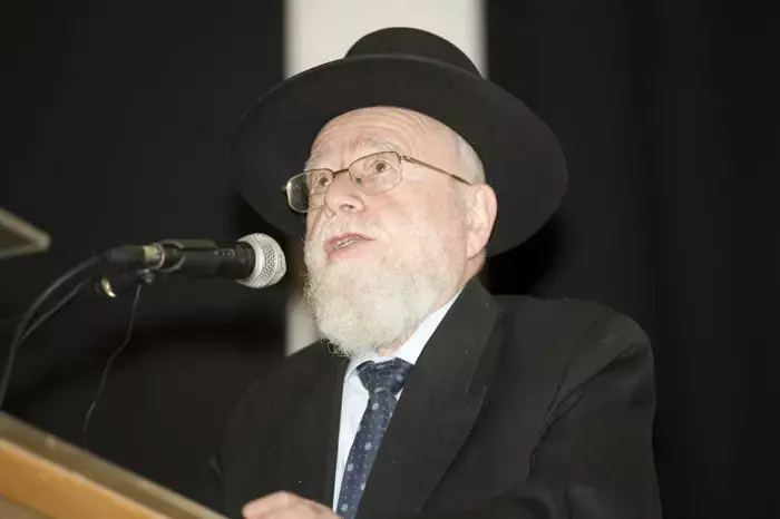 חקירת הרב דב ליאור הסתיימה, הוא שוחרר לביתו