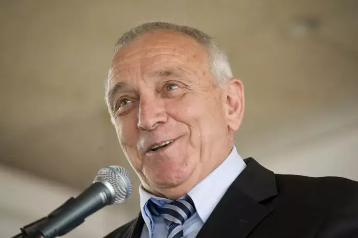 השר אהרונוביץ': "מחאת האוהלים מוצדקת, עלינו לסייע"