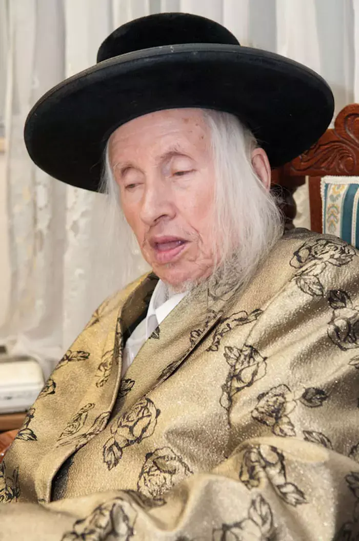 "מפעל הנצחה של איש אחד": האדמו"ר מקאליב מת בגיל 96