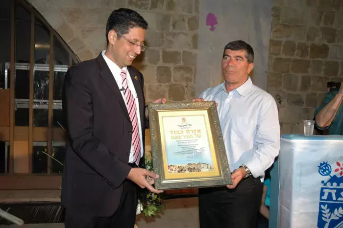 פנייה לנתניהו: לחקור את גבי אשכנזי בפרשת הרפז