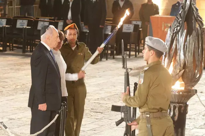 נר לנופלים
