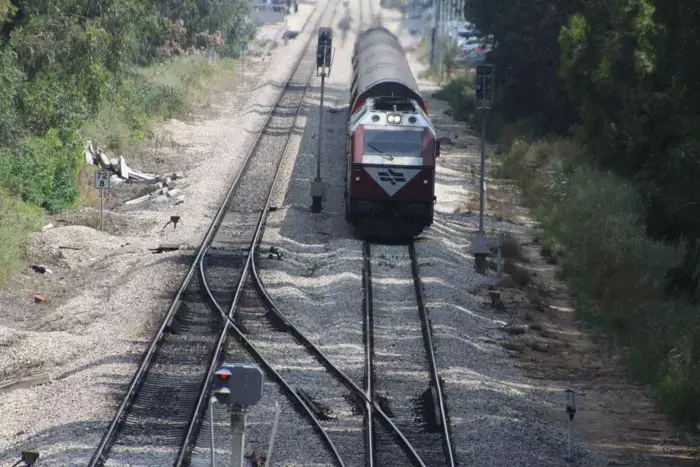 בשל התקלות ברכבת: שר התחבורה כינס דיון דחוף
