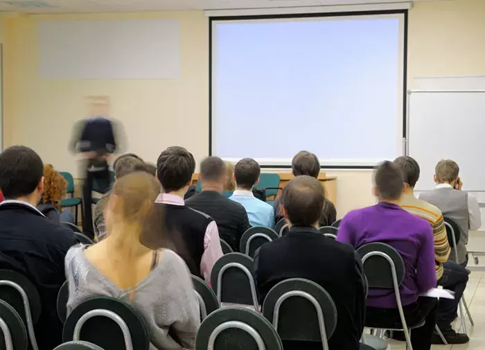 הרצוג לתלמידים: "לכו להפגנה גם במחיר לימודים"