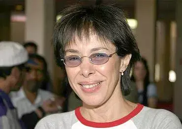 גלי עטרי תגיש תוכנית בטלוויזיה