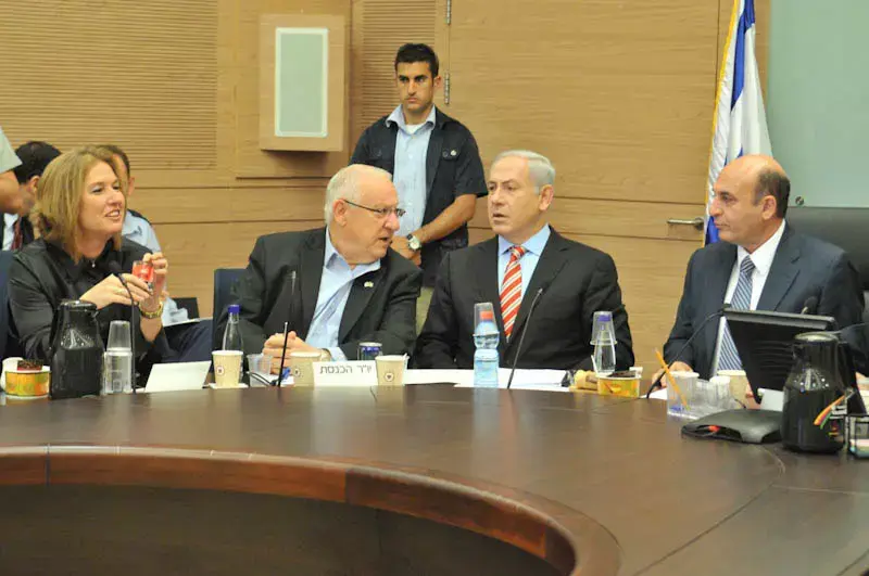 נתניהו על פרשת האחים עופר: "לא אישרנו לעגון באירן"