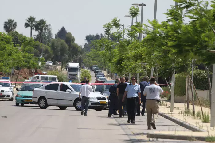 נערה בת 16 נפצעה קשה בתאונת פגע וברח בפרדס חנה