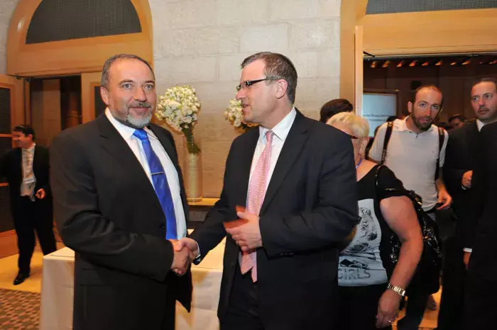 ליברמן: "התנצלות בפני טורקיה - הפקרת חיילי צה"ל"