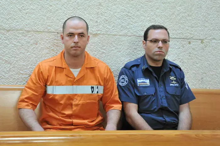מקורבי המתלוננת נגד אפרתי: "הוא מתרץ הזוועה"