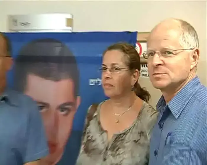 נעם שליט על ה"צינוק": "ממחיש השבי"