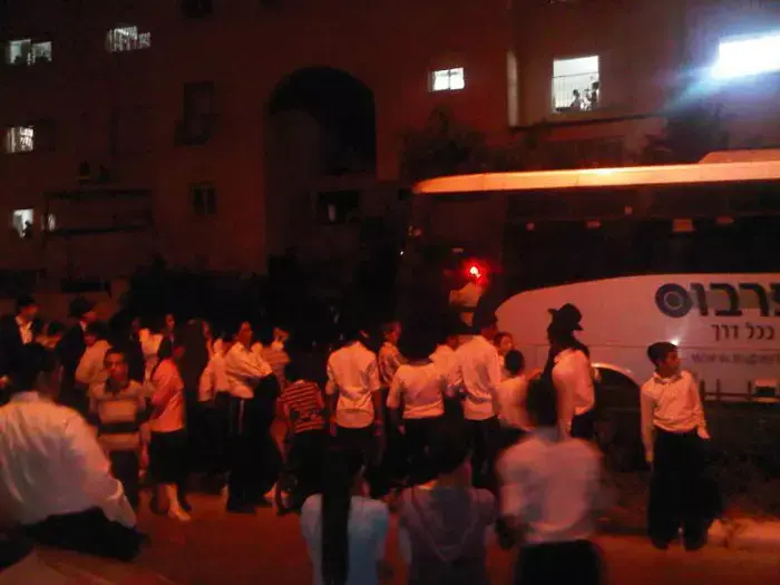 הפעוט נדרס, חגיגת בר המצווה של אחיו נמשכה