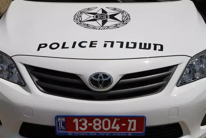 הסיע את אישתו עם כיסוי עיניים - ונחשד בחטיפה