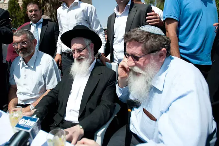 פשקווילים בי-ם: "חקירת יעקב יוסף - חשבון משמים"