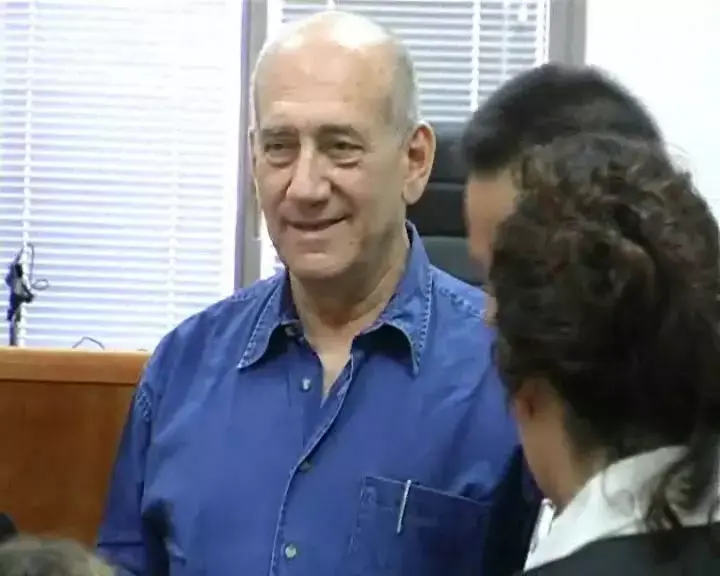 אולמרט במשפטו: "למסר יש אינטרס להגן על עצמו"