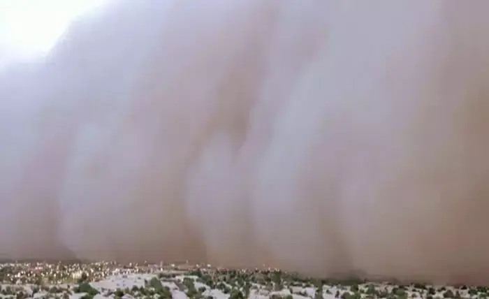 תיעוד נדיר: ענן האבק כיסה גם את פיניקס