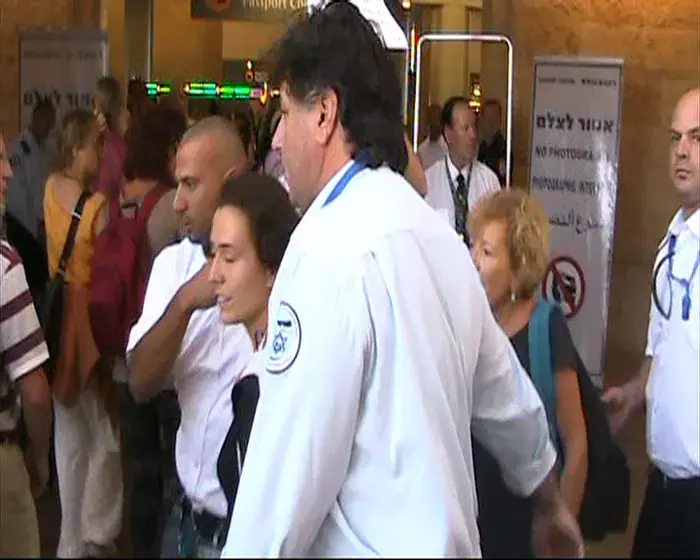 בלעדי: כך נעצרו פעילי המטס בנתב"ג