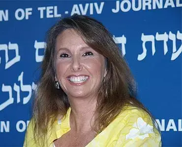 אריסון רכשה את מניות השותפים האמריקאים בפועלים