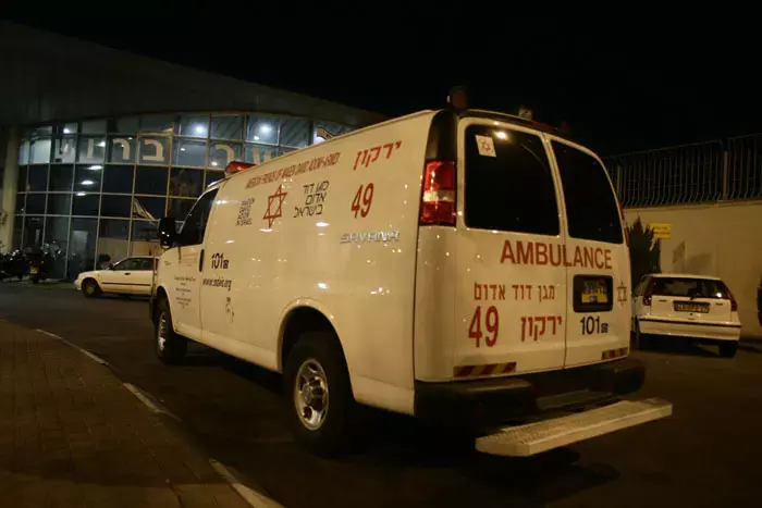 שני בני אדם נורו למוות בטייבה מרכב חולף