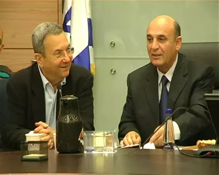 ברק: "ביום לחימה ייפלו עלינו 50 טון חומר נפץ"