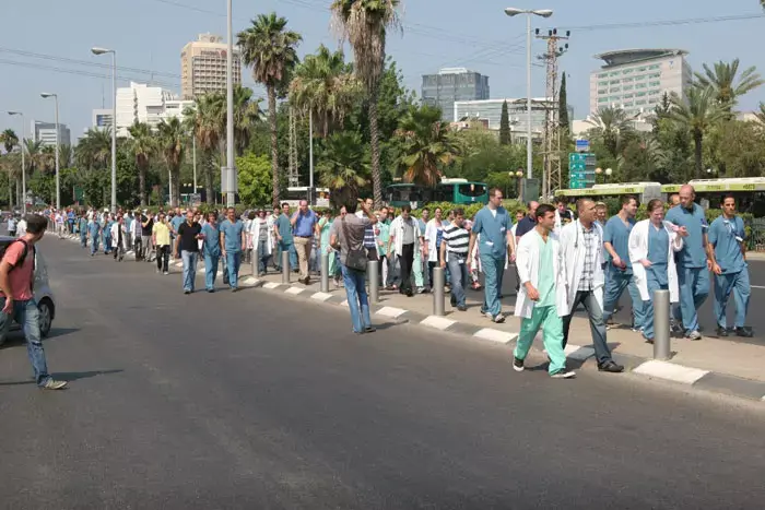 גם הסטאז'רים שובתים: רופאים בכירים ייאלצו לקבל חולים