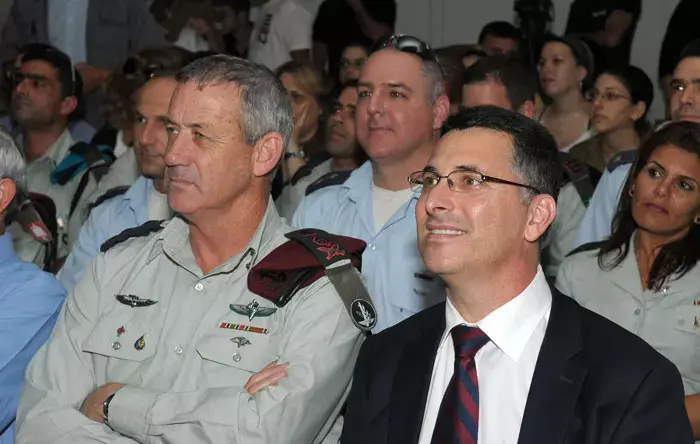 קיצוץ בביטחון לטובת רווחה? גנץ: "נקבל כל גזירה"