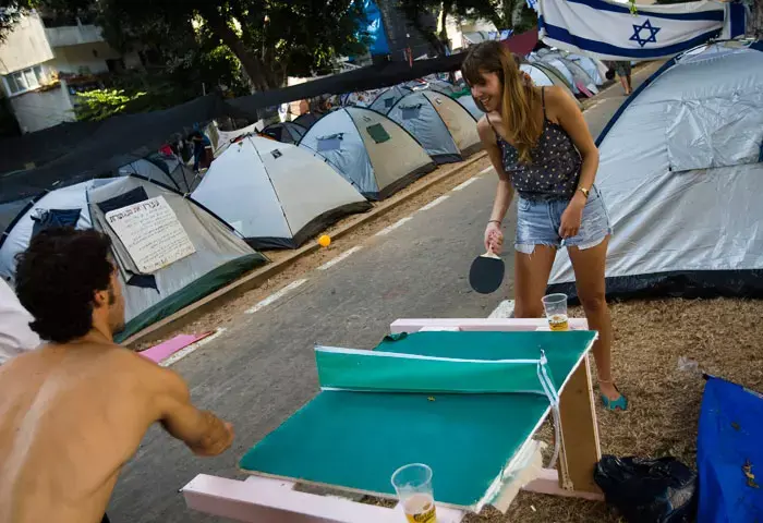 קיץ חם במאהל התל אביבי