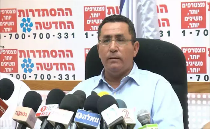 עופר עיני: "קורא ל-800 אלף משפחות להצטרף למחאה"