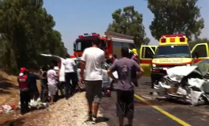 אם ובנה נפצעו קשה בהתנגשות שני כלי רכב בצפון
