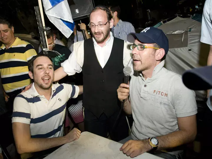 מחאת הדיור: יוצרים חרדים הגיעו למאהל - "כמעט גנבו לנו את המחאה"