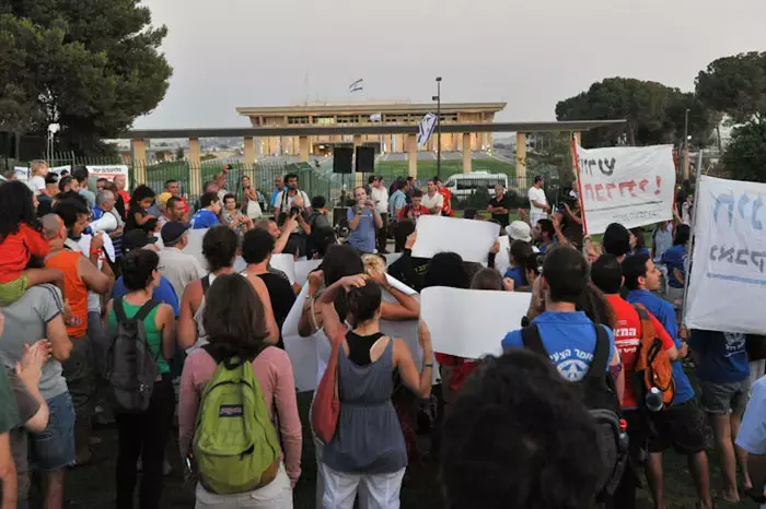 השרים נאבקים על מקומם בצוות ההידברות עם המוחים