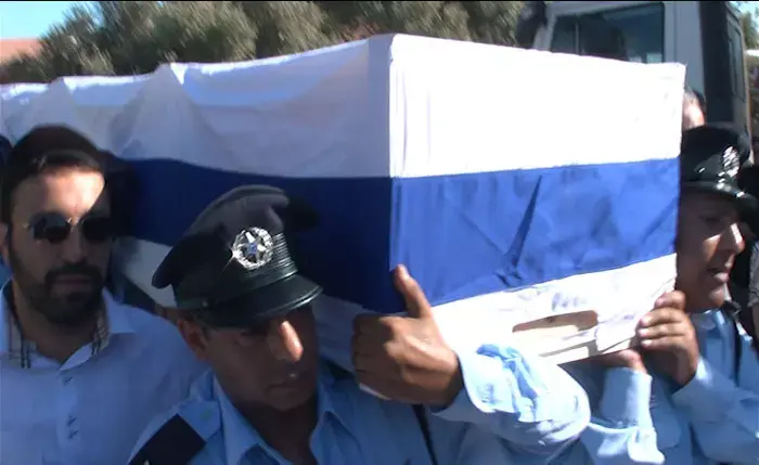 המפכ"ל בלווית השוטר אסולין: "אובדן של אדם מצוין"