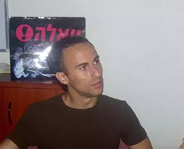 אמדורסקי יפצה את המעריצים