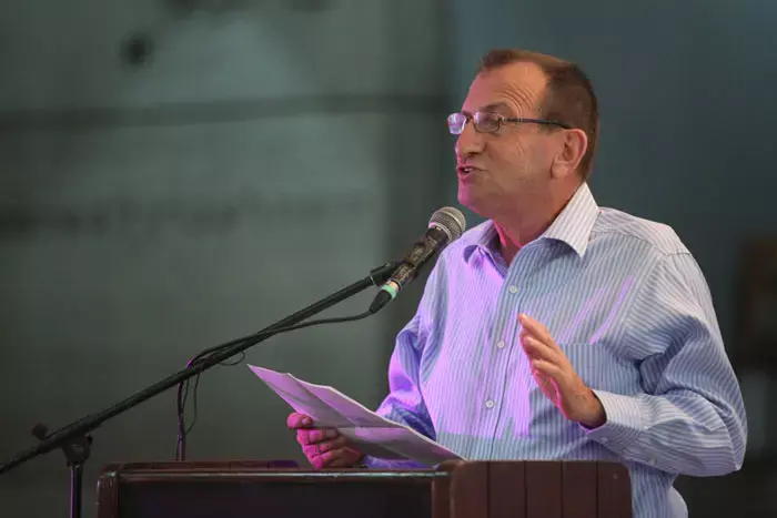 תלונה למבקר: "חולדאי מתנכל למחוסרי הדיור"