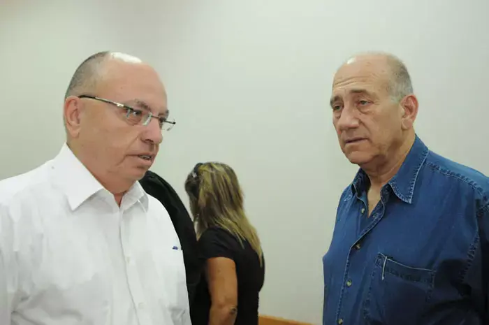 התובע בפרשת ראשונטורס: אולמרט רימה ושיקר
