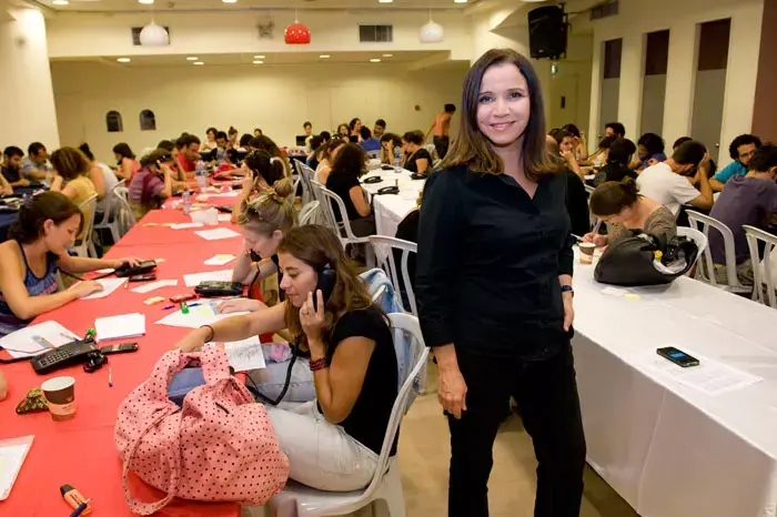 חי: יו"ר העבודה הנבחרת יחימוביץ' בבית ברל