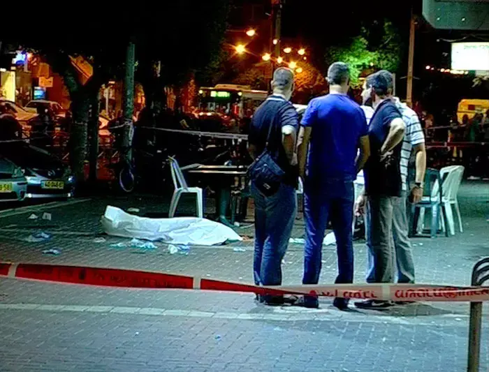 חשד לחיסול: אדם נורה למוות בפיצריה בחולון