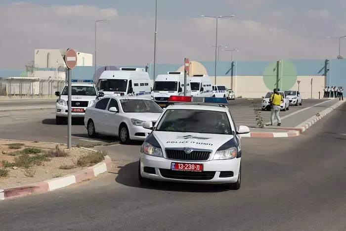עסקת גרפל יצאה לדרך: האסירים הגיעו לאילת