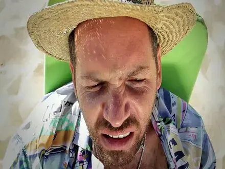 מרסדס בנד מציגים: חילוץ על ידי מסוק