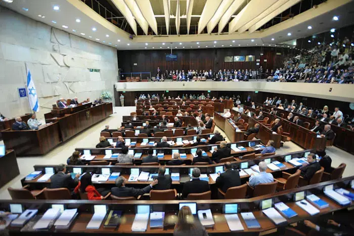 נדחו הצעות חוק חברתיות: "מס שפתיים למחאה"