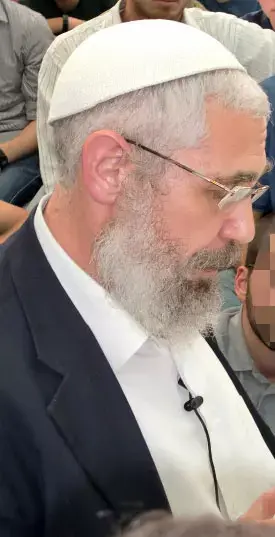 הרב מוטי אלון הואשם בביצוע מעשים מגונים בקטינים