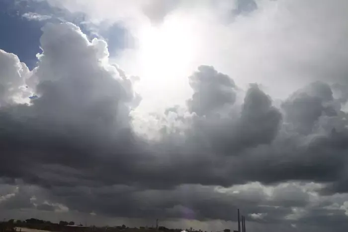 חפשו את המטריות - הגשם חוזר להופעת אורח
