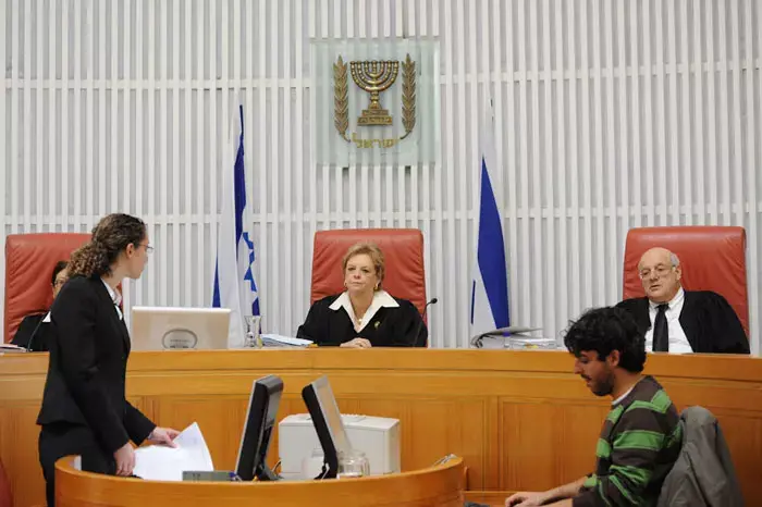 השרים הפילו את חוק הגבלת העתירות לבג"ץ