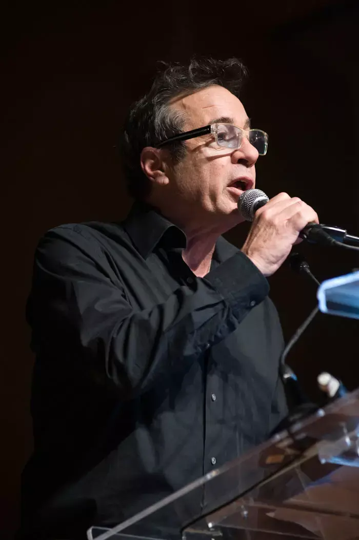 יהונתן גפן חוזר להופיע