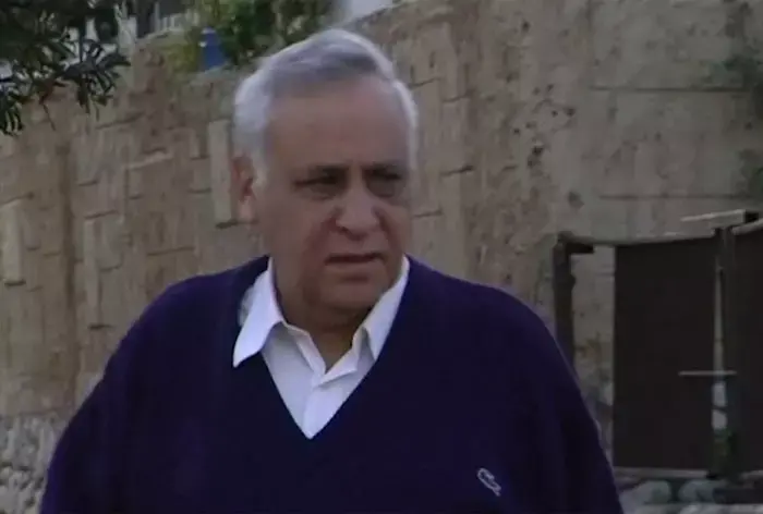 צפו: קצב עושה שבת אחרונה בבית לפני המאסר