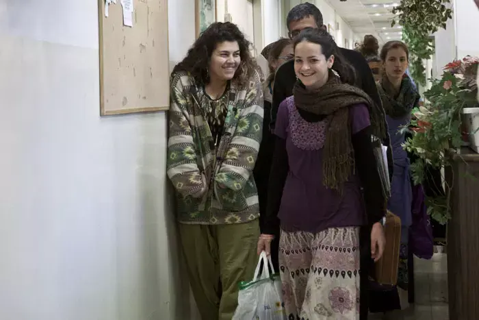 אישום: יצרה הסחה כדי לאפשר השחתת רכוש פלסטיני
